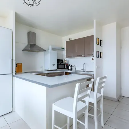 Apartment Magnifique Vue Sur La Tour Eiffel - Paris 10mn - Parking - Metro 2min - Prive - Balcon Saint-Ouen (Seine-Saint-Denis)