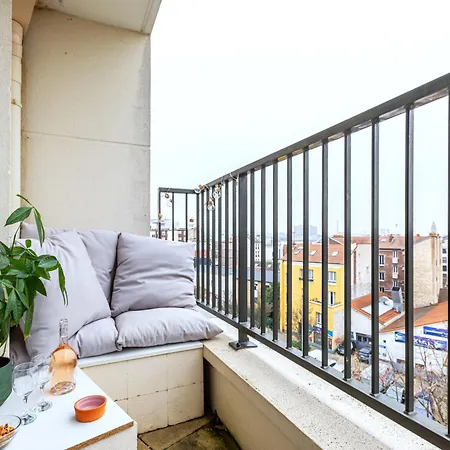 Magnifique Vue Sur La Tour Eiffel - Paris 10mn - Parking - Metro 2min - Prive - Balcon * Saint-Ouen (Seine-Saint-Denis)